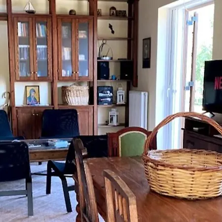 Сasa de vacaciones Sofoula's Place Dhernikaíika