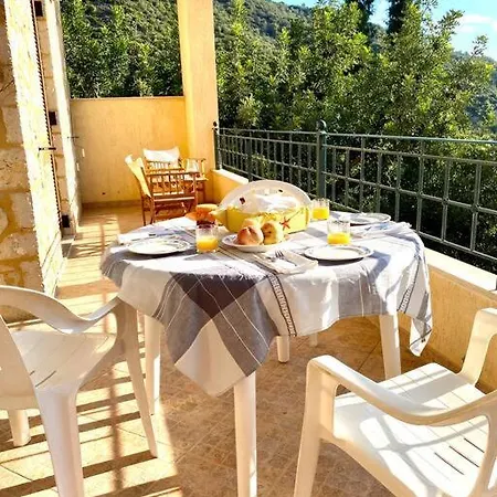 Sofoula's Place Hébergement de vacances Dhernikaíika